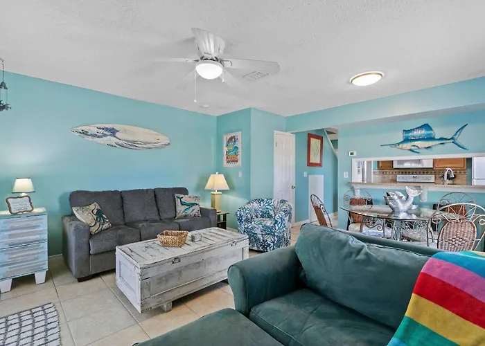 Spacious 2br With Pool Across From The Holiday home *