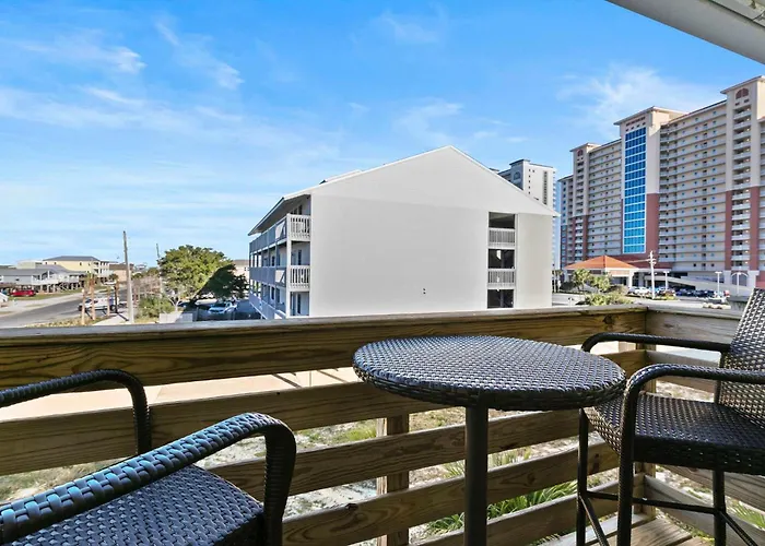 Spacious 2br With Pool Across From The Holiday home *